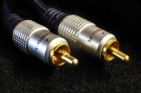 Conectores rca: como eles podem melhorar o som do seu carro?